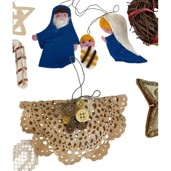 Christmas Ornaments Lot of 12 Vintage & Handmade  Felt/Wood/Fabric - Picture 5 of 8